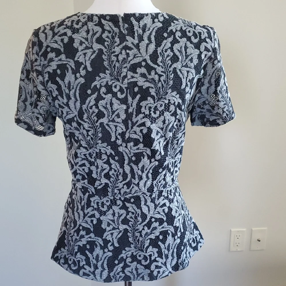 Ann Taylor Elegant Black and Gray Floral Women's Top - Picture 3 of 15